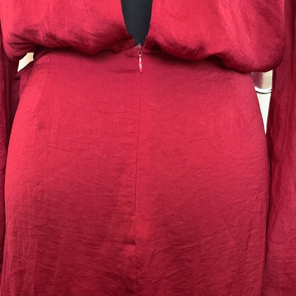 Chiffon Holiday Dress 🥰 - Picture 5 of 7